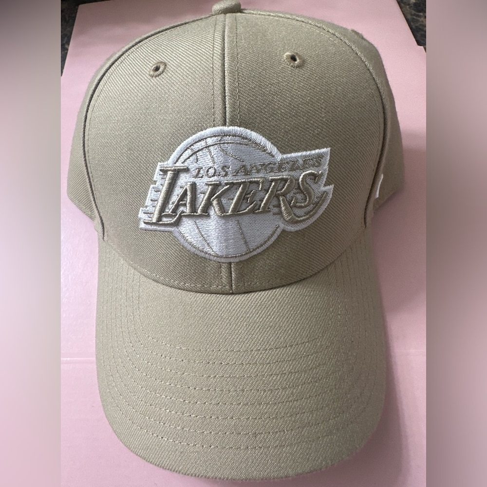 47 Los Angeles Lakers Beige/Tan Baseball Cap with White Embroidered Logo